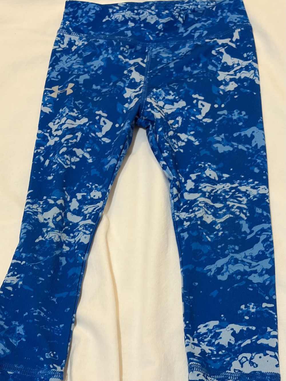 Under Armour Girls' Blue Printed Performance Leggings. Size 2T